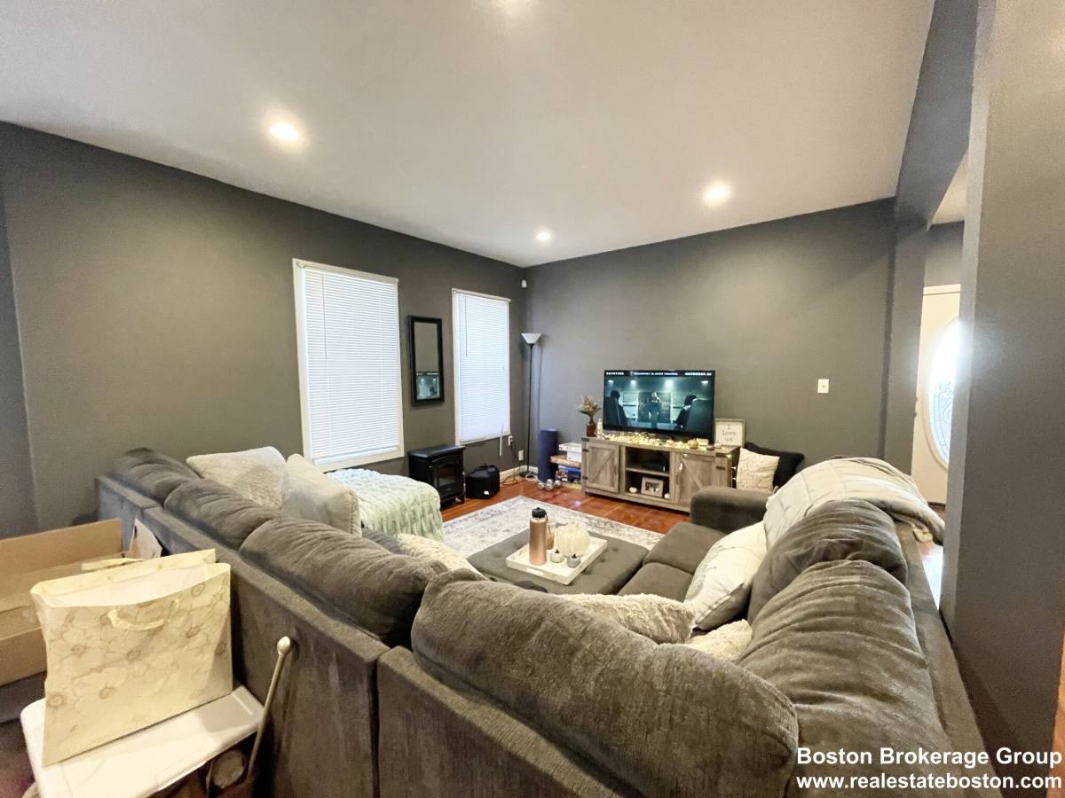 Apartment for rent at 25 Sudan St #1, Dorchester, MA 02125