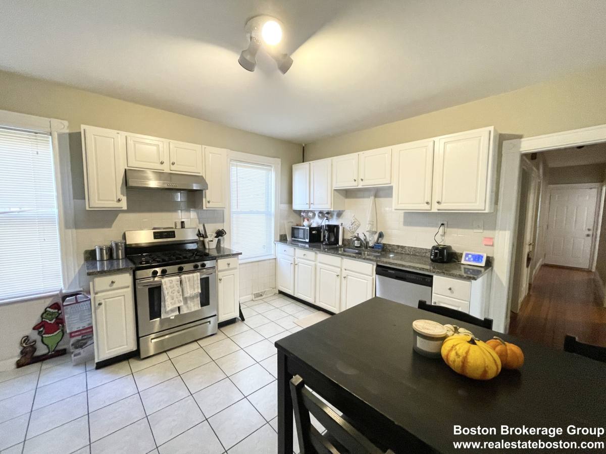 Apartment for rent at 9 Taft St #1, Dorchester, MA 02125
