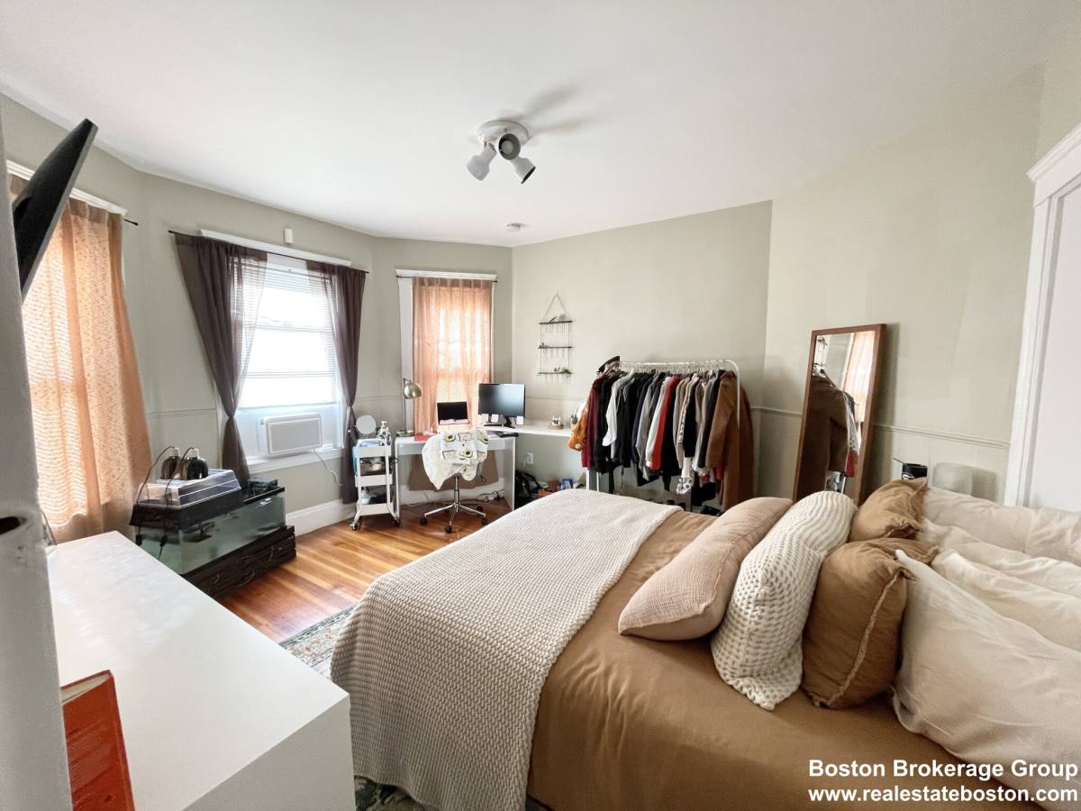 Apartment for rent at 9 Taft St #1, Dorchester, MA 02125