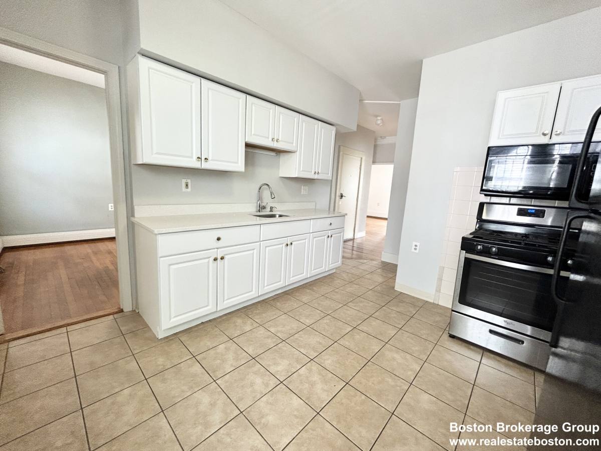 House for rent at 96 E Cottage St #2, Dorchester, MA 02125