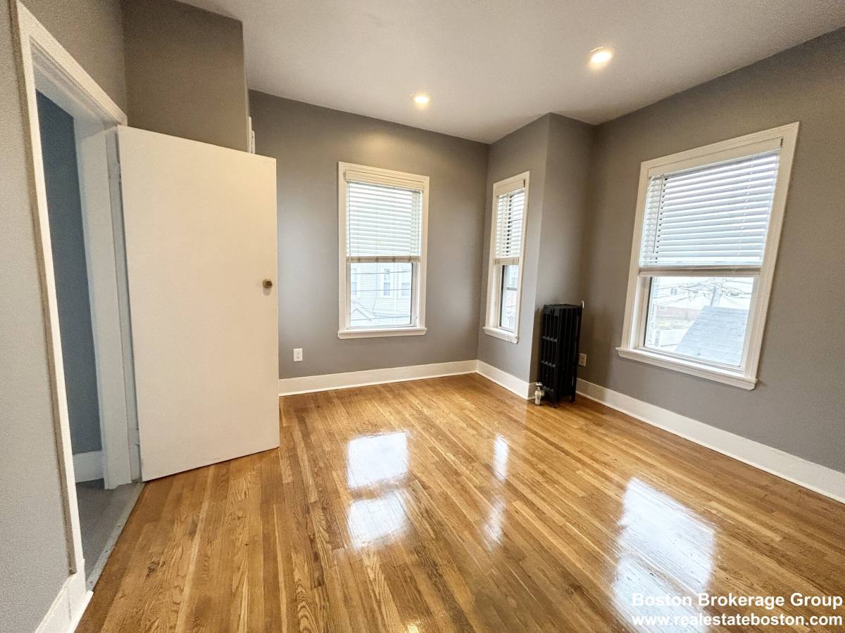 Apartment for rent at 14 Batchelder St #2, Dorchester, MA 02125