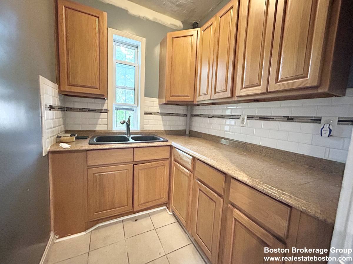 Apartment for rent at 14 Batchelder St #1, Dorchester, MA 02125