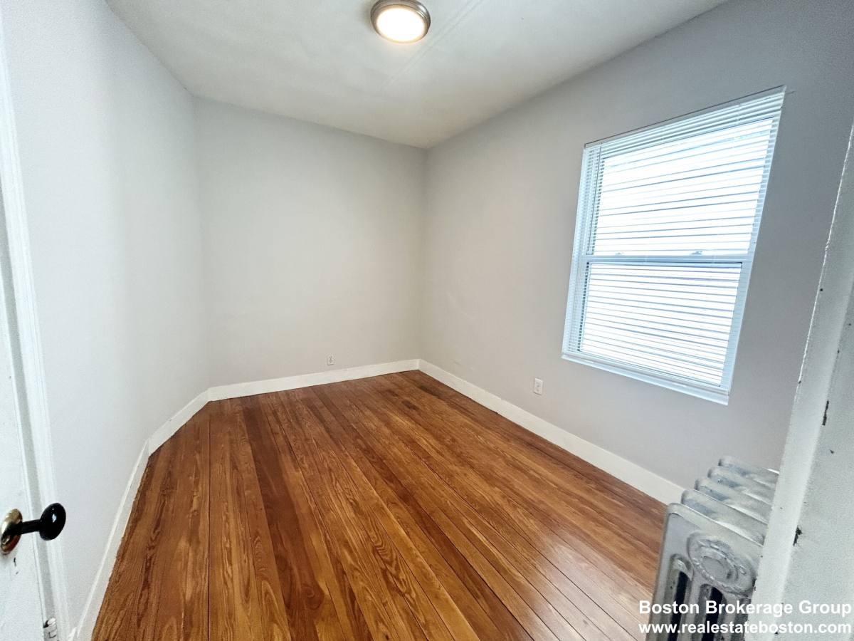Apartment for rent at 18 Eastman St #2, Dorchester, MA 02125