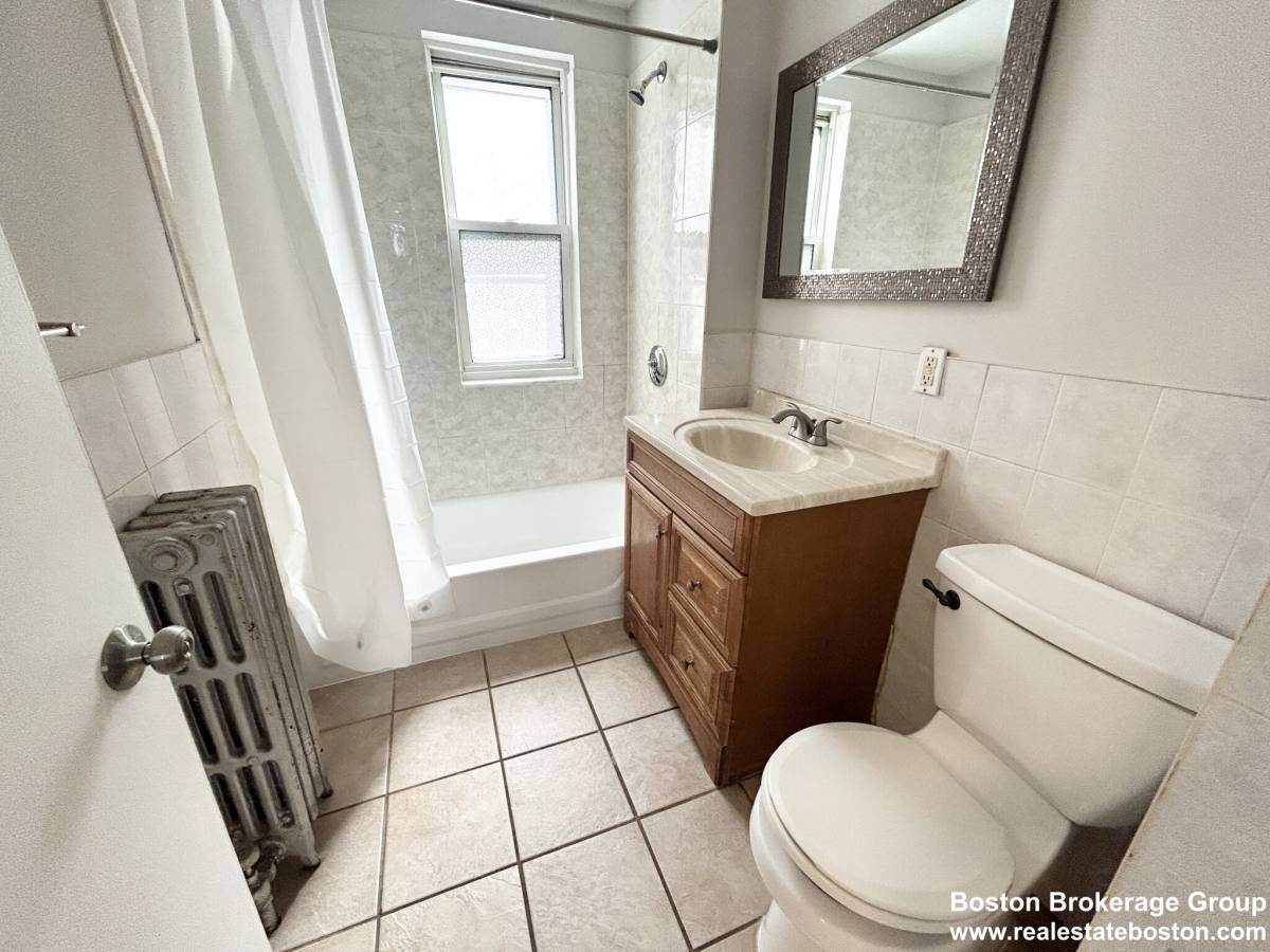 Apartment for rent at 18 Eastman St #2, Dorchester, MA 02125