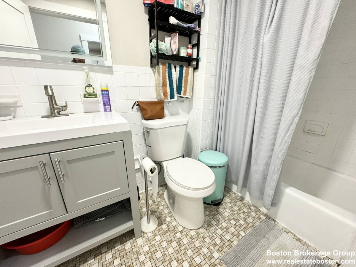 Apartment for rent at 165 Gove St #3, East Boston, MA 02128