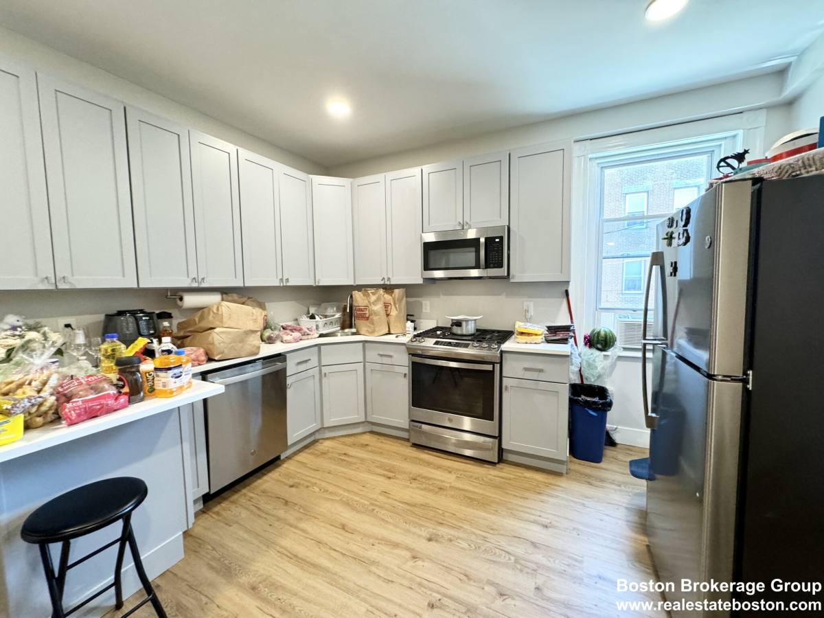 Apartment for rent at 165 Gove St #3, East Boston, MA 02128