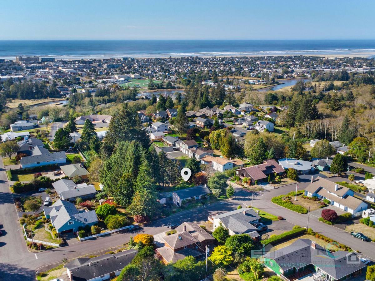 House for rent at 242 Hemlock St, Seaside, OR 97138