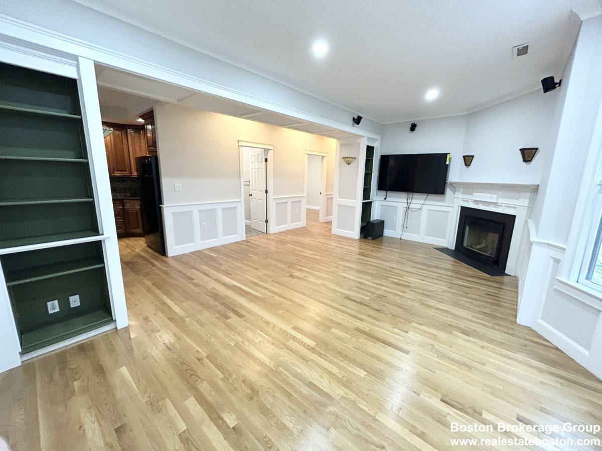 House for rent at 12 Buttonwood St #3, Dorchester, MA 02125