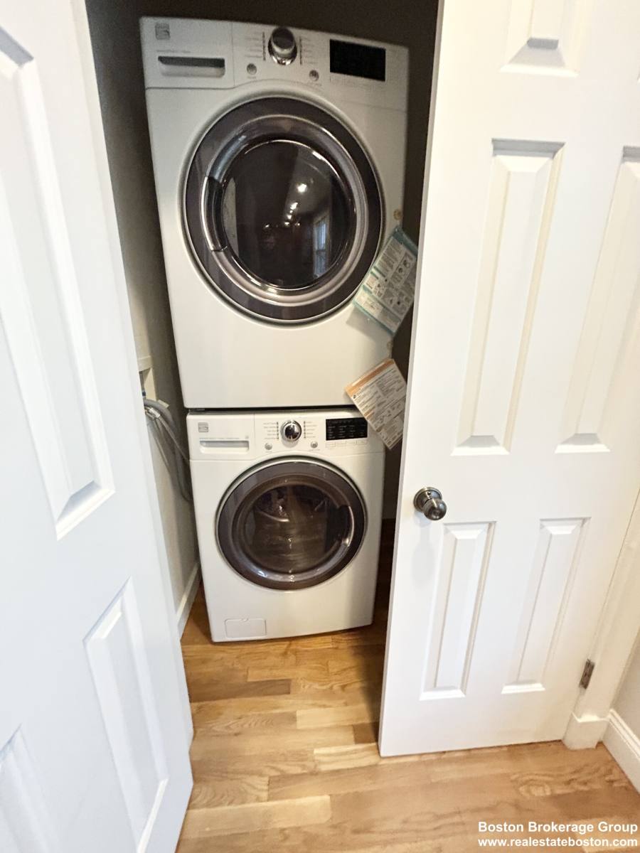 House for rent at 12 Buttonwood St #3, Dorchester, MA 02125