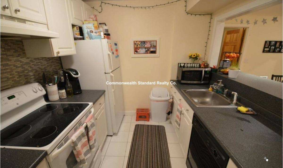 Apartment for rent at 94 Pleasant St #1, Brookline, MA 02445