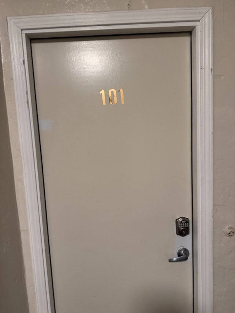 Apartment for rent at 2416 8th Ave, Oakland, CA 94606