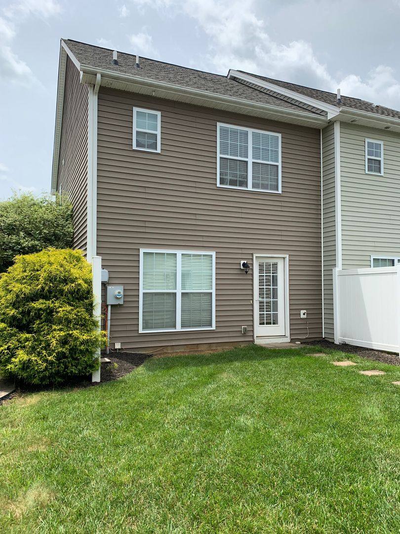 Townhouse for rent at 175 Phoenix Blvd, Christiansburg, VA 24073