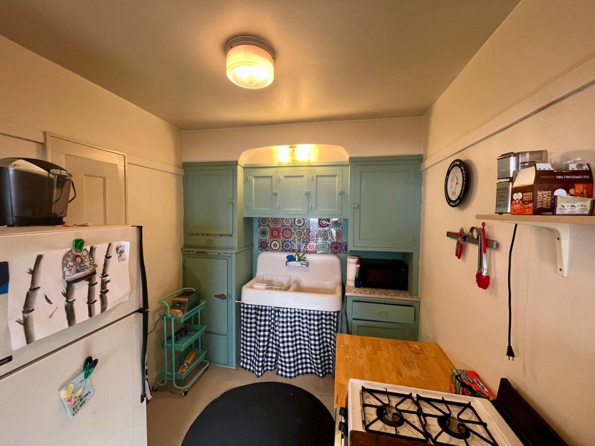 Apartment for rent at 4468 N Oakland Ave, Milwaukee, WI 53211