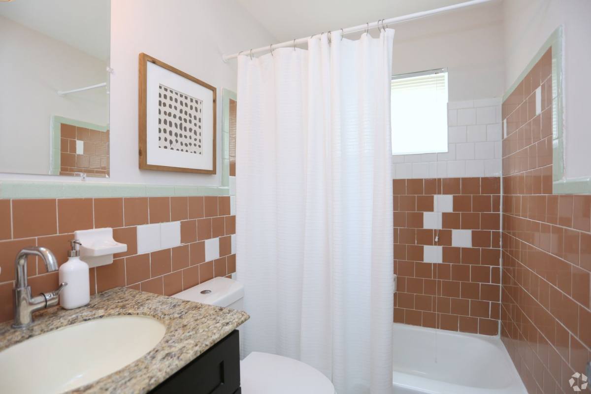 Apartment for rent at 1073 Hollywood Rd, Atlanta, GA 30318