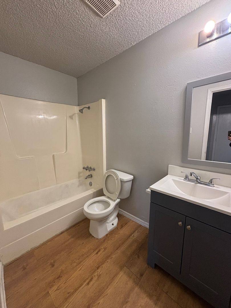 Apartment for rent at 1607 Fresno St, Fort Smith, AR 72901