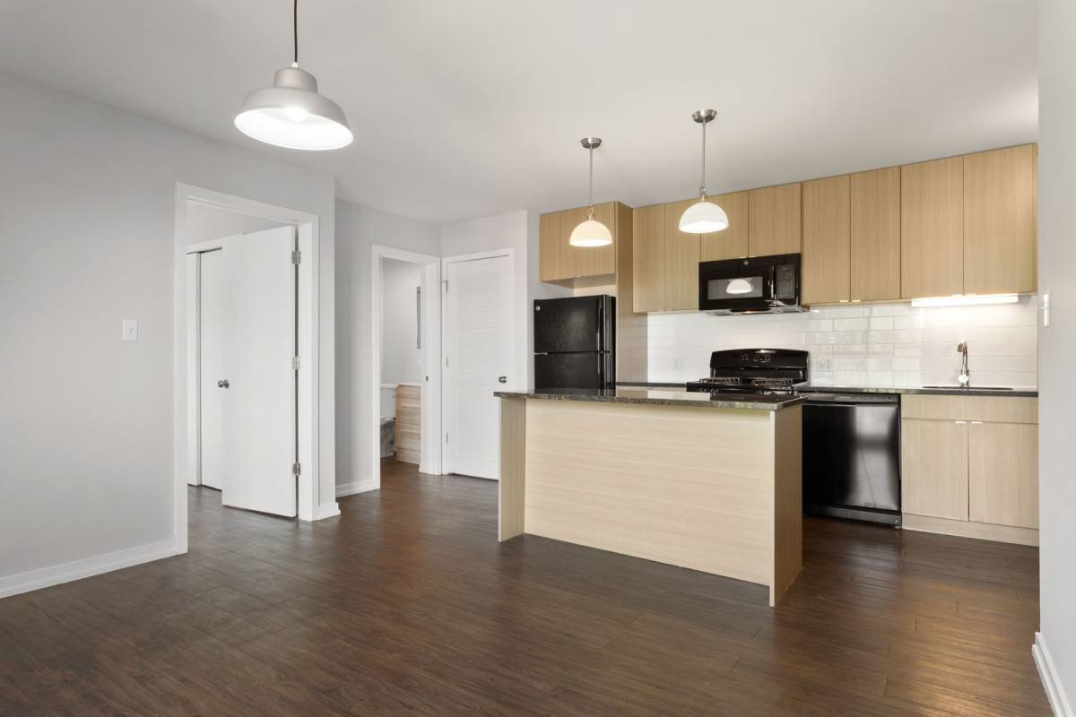 Apartment for rent at 5411 N Winthrop Ave, Chicago, IL 60640