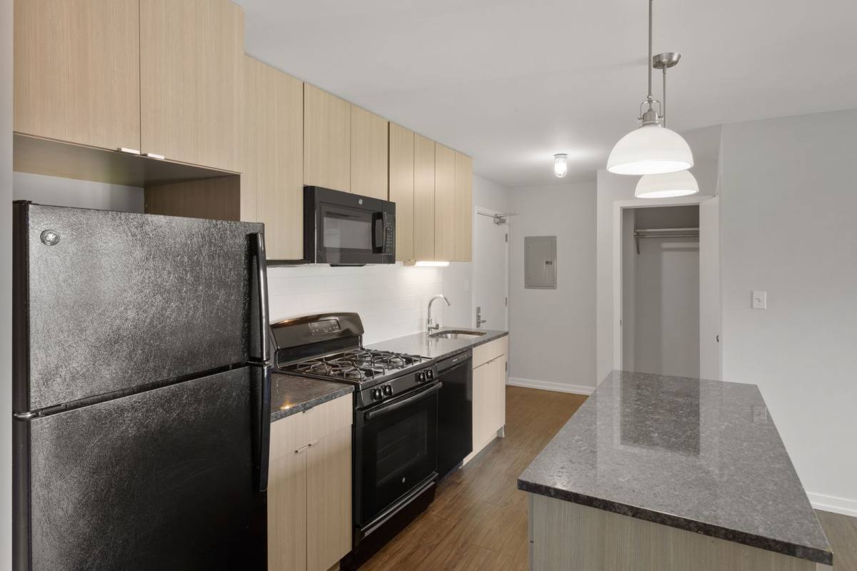 Apartment for rent at 5411 N Winthrop Ave, Chicago, IL 60640