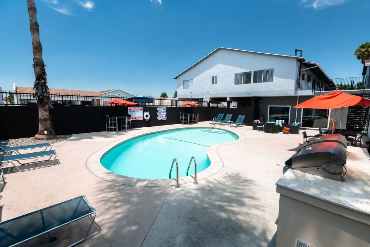 Apartment for rent at 18400 Prairie St, Northridge, CA 91325