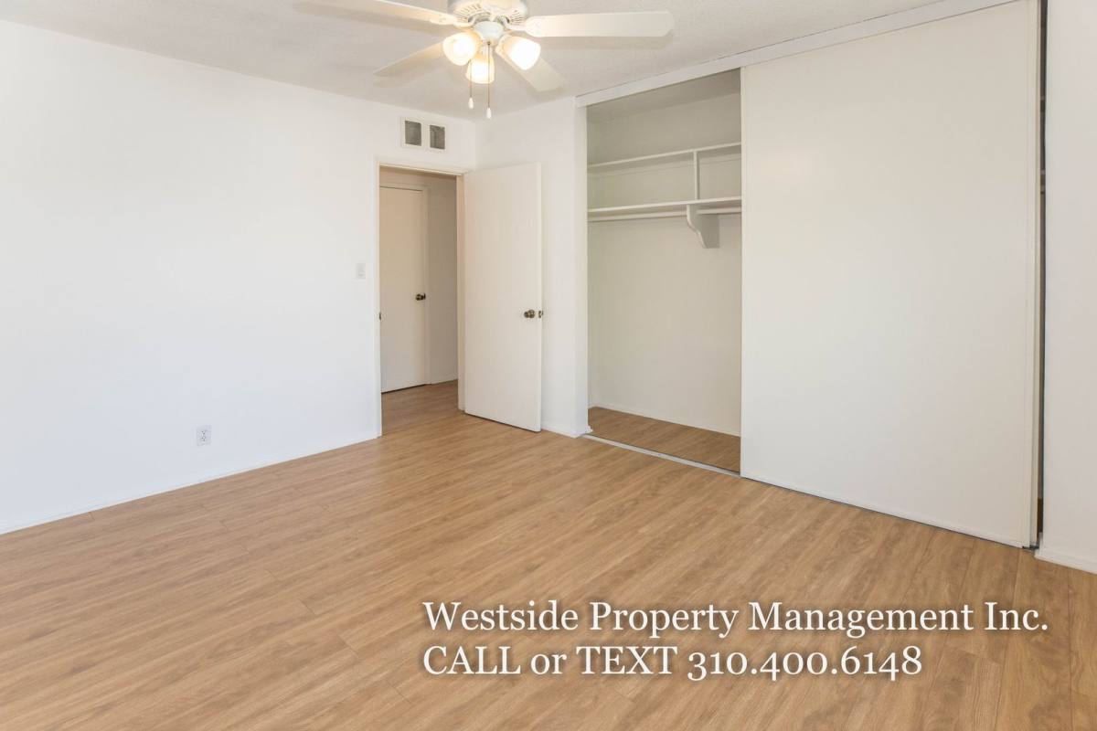 Apartment for rent at 1555 S Hayworth Ave #11, Los Angeles, CA 90035