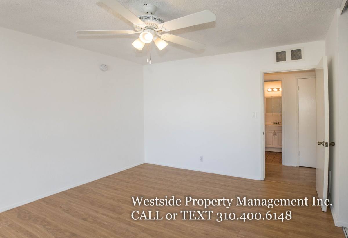 Apartment for rent at 1555 S Hayworth Ave #11, Los Angeles, CA 90035