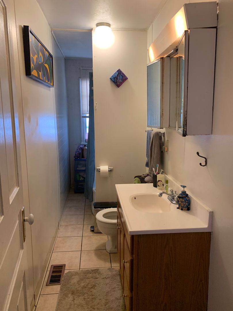 Apartment for rent at 1025-27 12th Ave SE, Minneapolis, MN 55414