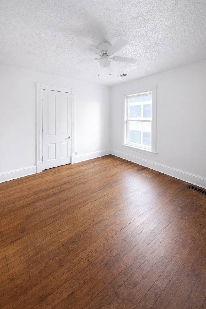 1025-27 12th Ave SE, Minneapolis, MN 55414 - Apartment for Rent - Image 6