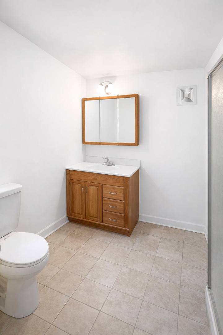 1025-27 12th Ave SE, Minneapolis, MN 55414 - Apartment for Rent - Image 3