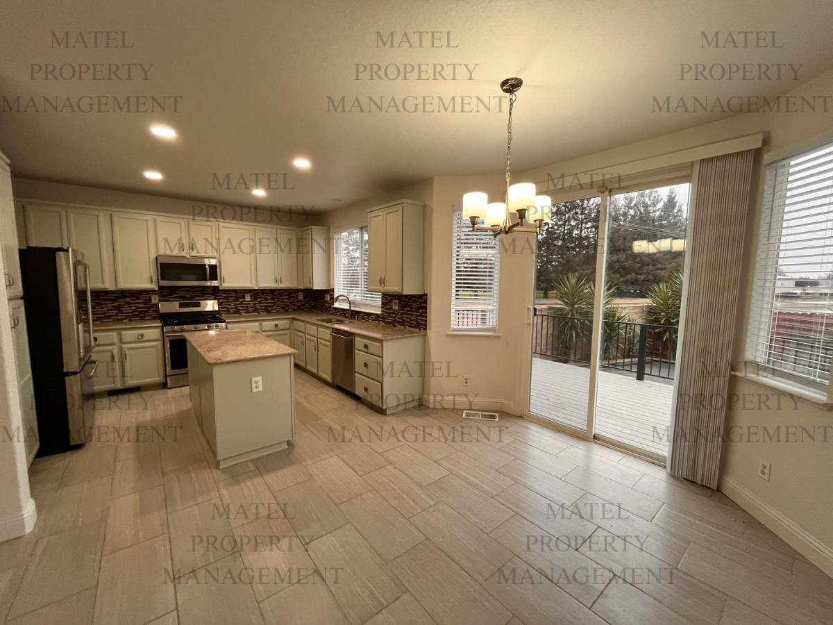 House for rent at 4333 Peninsula Dr, Modesto, CA 95356