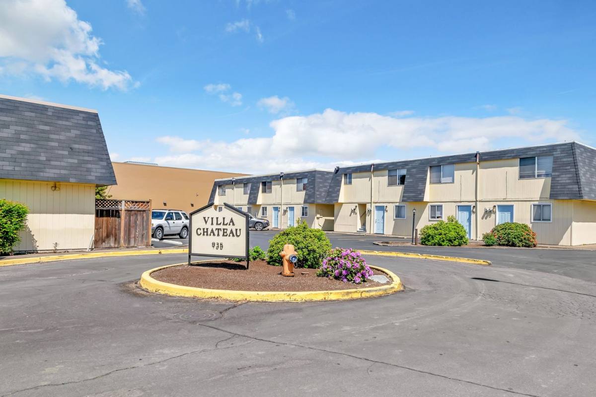 Apartment for rent at 935 NW Hobart Ave, Corvallis, OR 97330