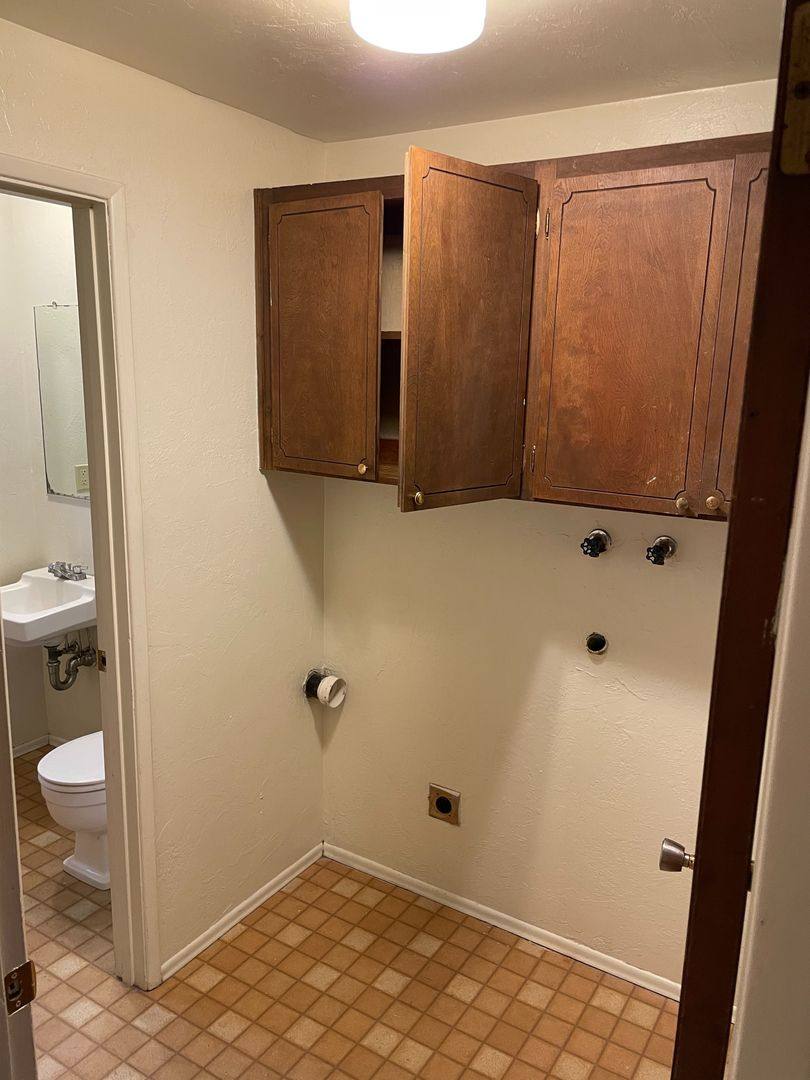 Apartment for rent at 935 NW Hobart Ave, Corvallis, OR 97330