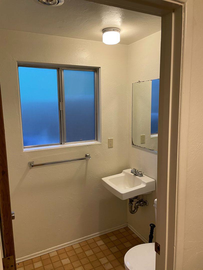 Apartment for rent at 935 NW Hobart Ave, Corvallis, OR 97330