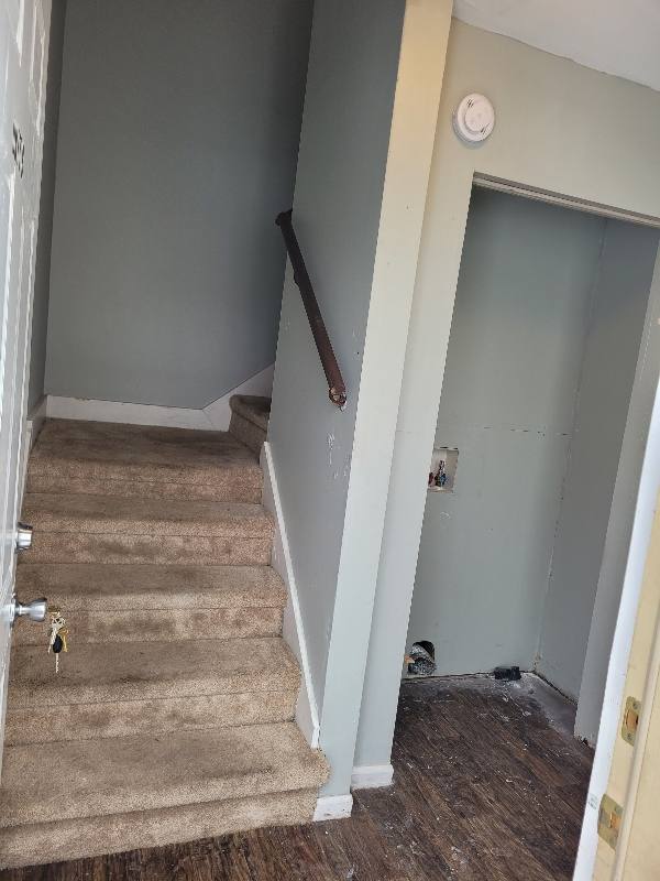 Apartment for rent at 1010 N Pine St #B, Lansing, MI 48906