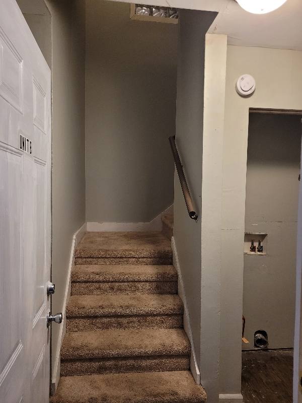 Apartment for rent at 1010 N Pine St #B, Lansing, MI 48906