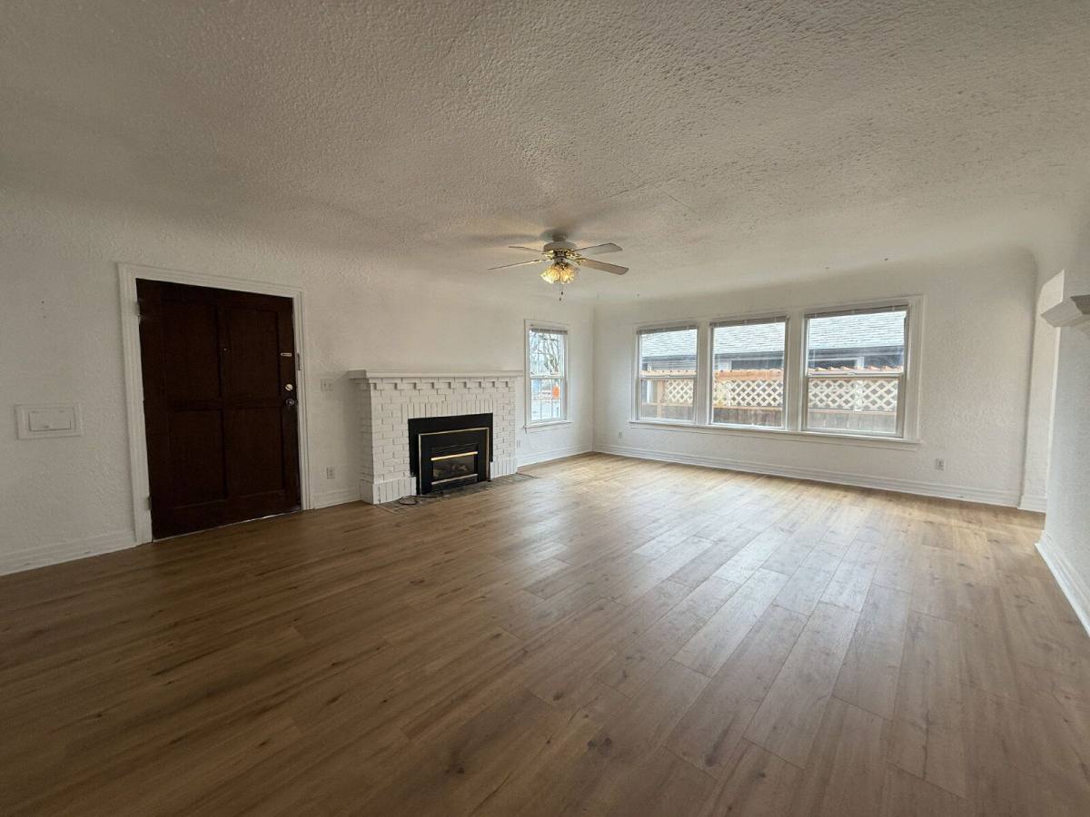 Apartment for rent at 777 W 10th Ave #A, Eugene, OR 97402
