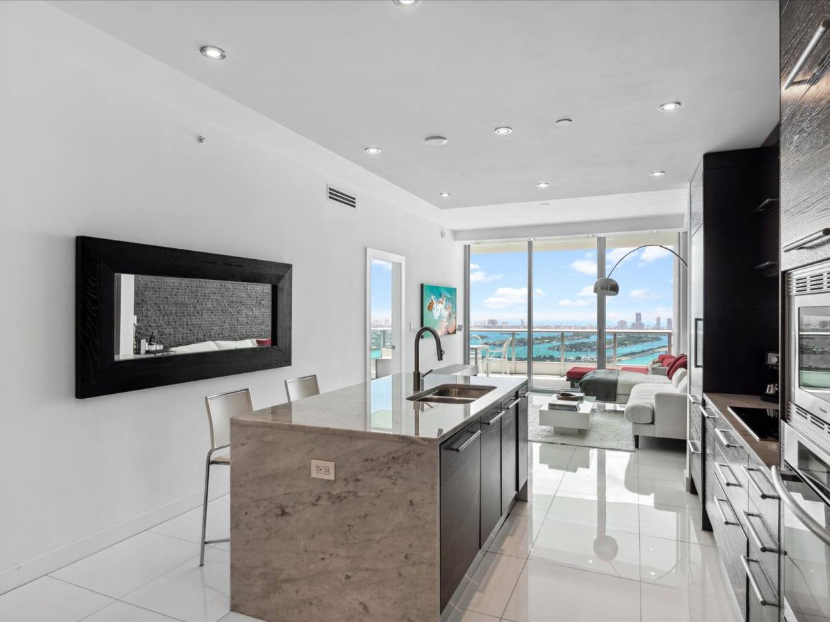 Condo for rent at 900 Biscayne Blvd #5507, Miami, FL 33132