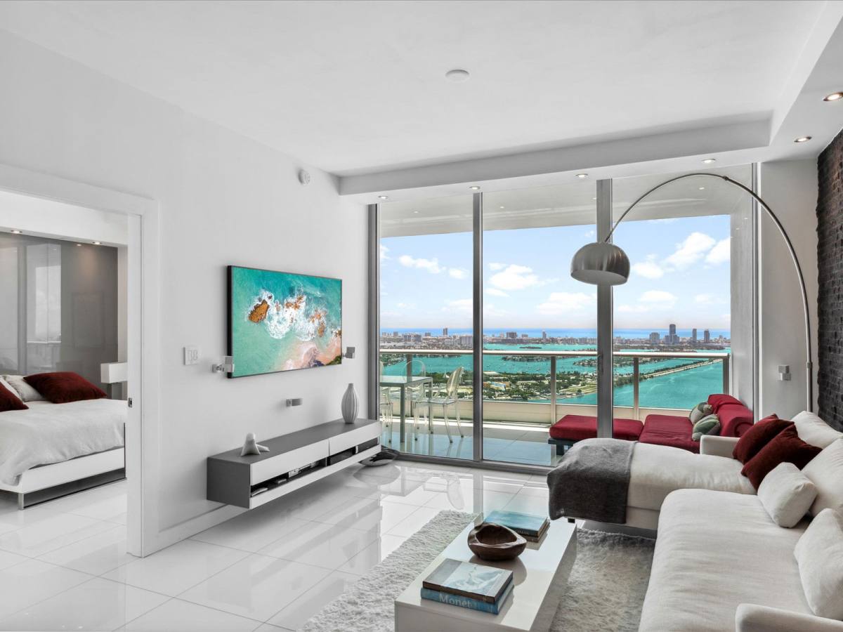 Condo for rent at 900 Biscayne Blvd #5507, Miami, FL 33132