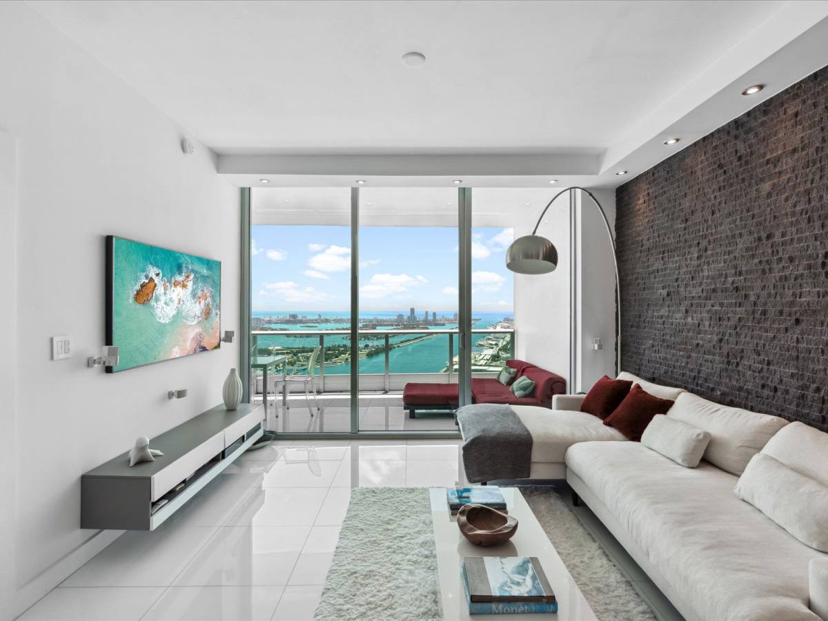 Condo for rent at 900 Biscayne Blvd #5507, Miami, FL 33132