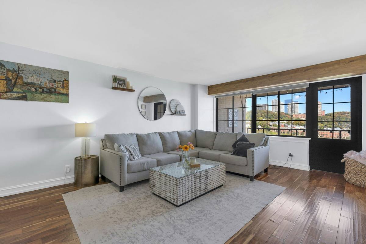 Apartment for rent at 1203 River Rd #9D, Edgewater, NJ 07020