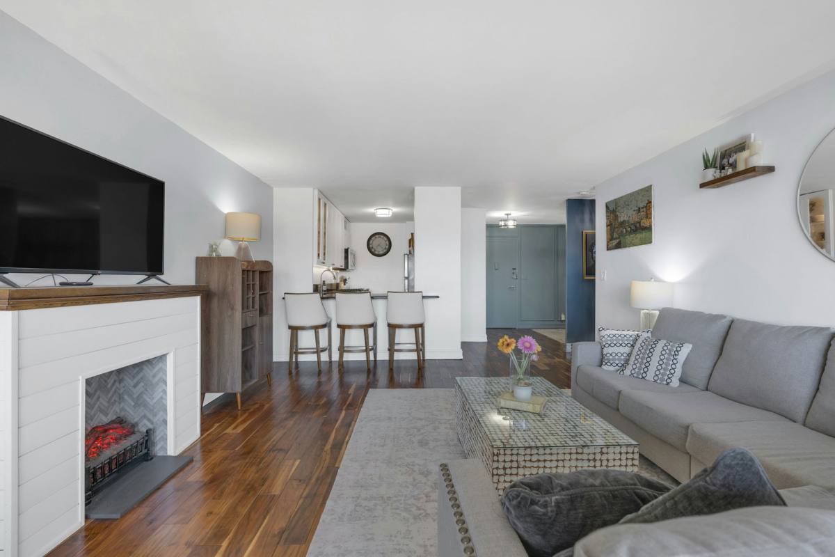 Apartment for rent at 1203 River Rd #9D, Edgewater, NJ 07020