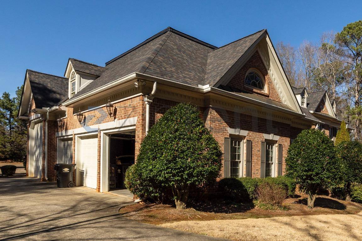 House for rent at 2801 Spreading Oaks Dr NW, Acworth, GA 30101