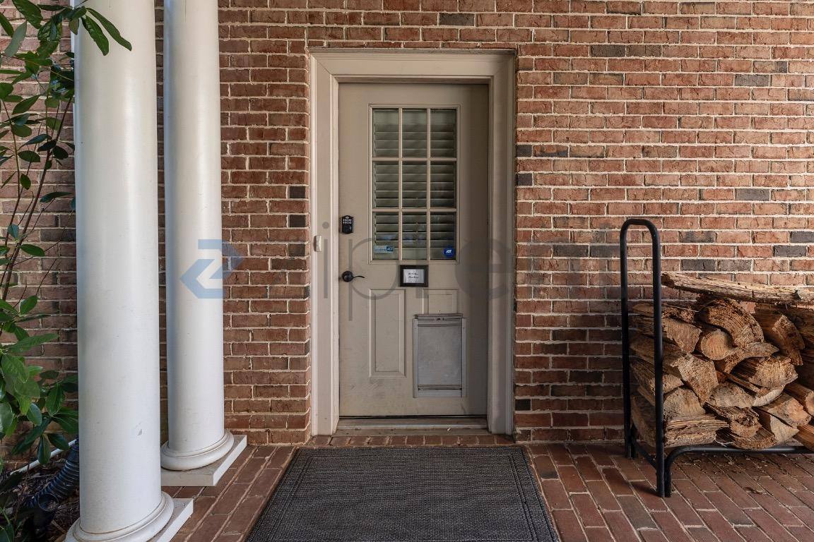 House for rent at 2801 Spreading Oaks Dr NW, Acworth, GA 30101