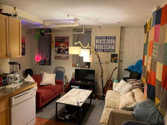 Apartment for rent at 48 Hemenway St, Boston, MA 02115