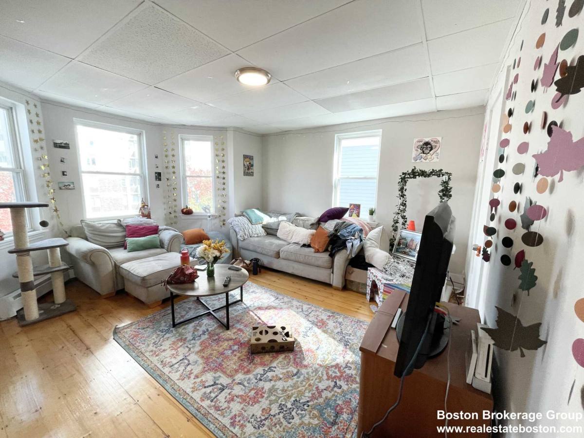 Apartment for rent at 1582 Tremont St, Roxbury Crossing, MA 02120