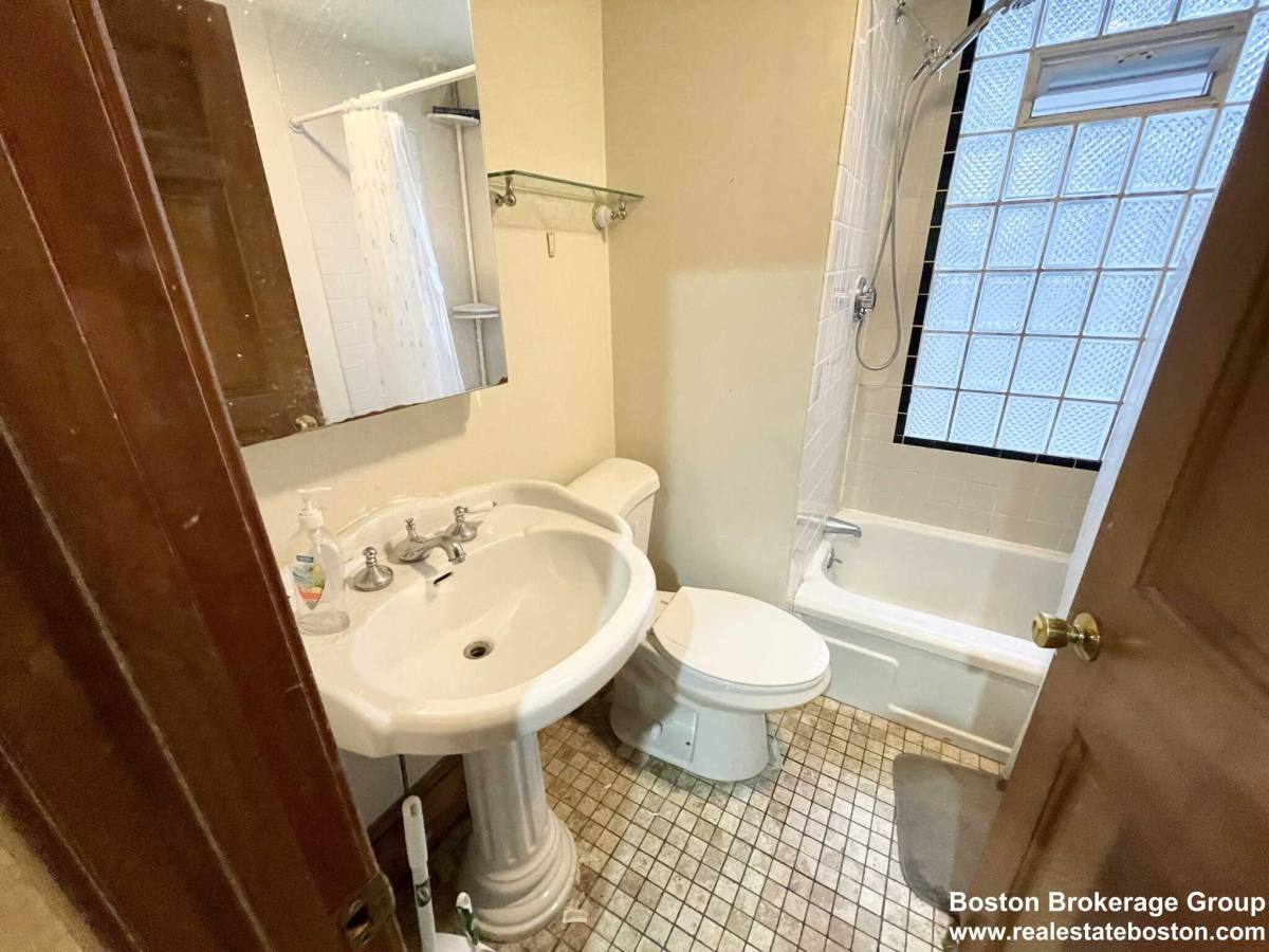 Apartment for rent at 1578 Tremont St, Roxbury Crossing, MA 02120