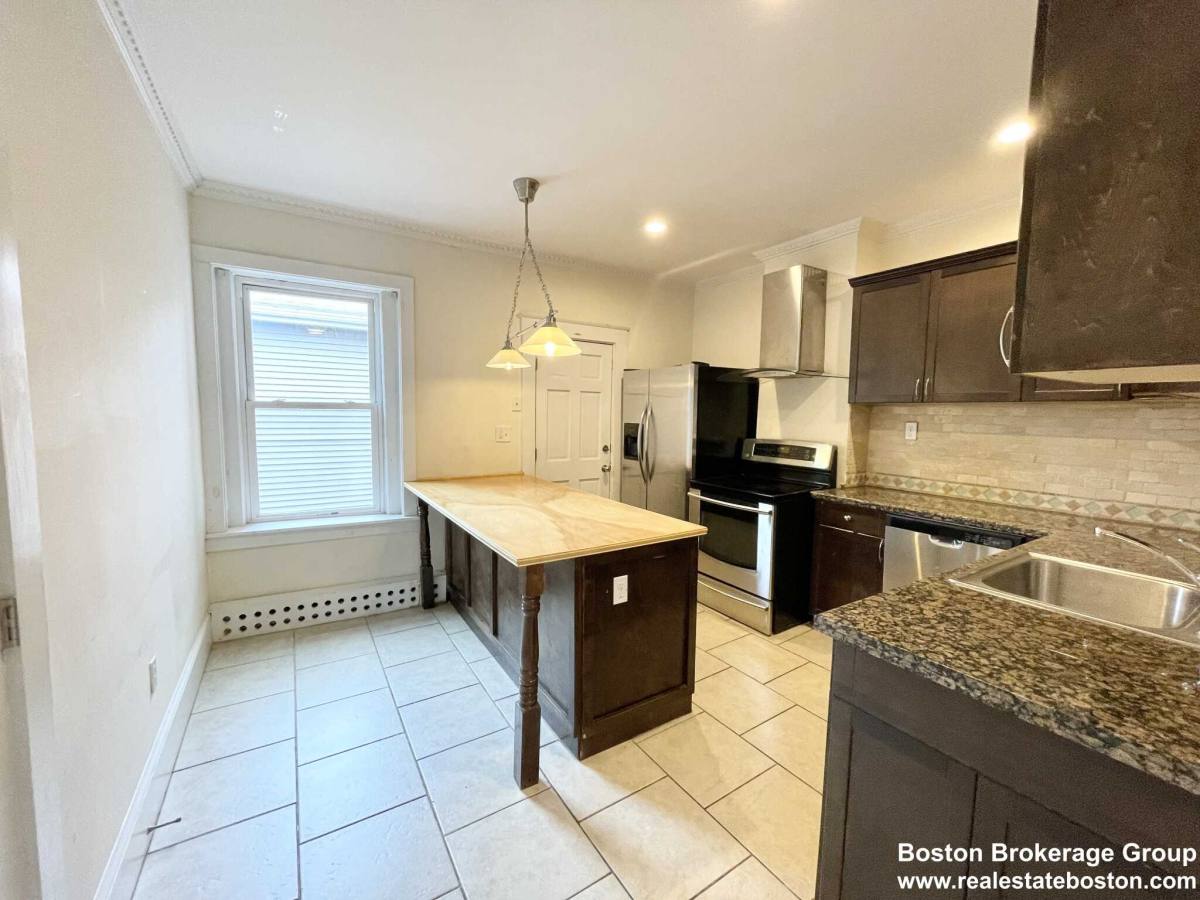 Apartment for rent at 102 L St, South Boston, MA 02127