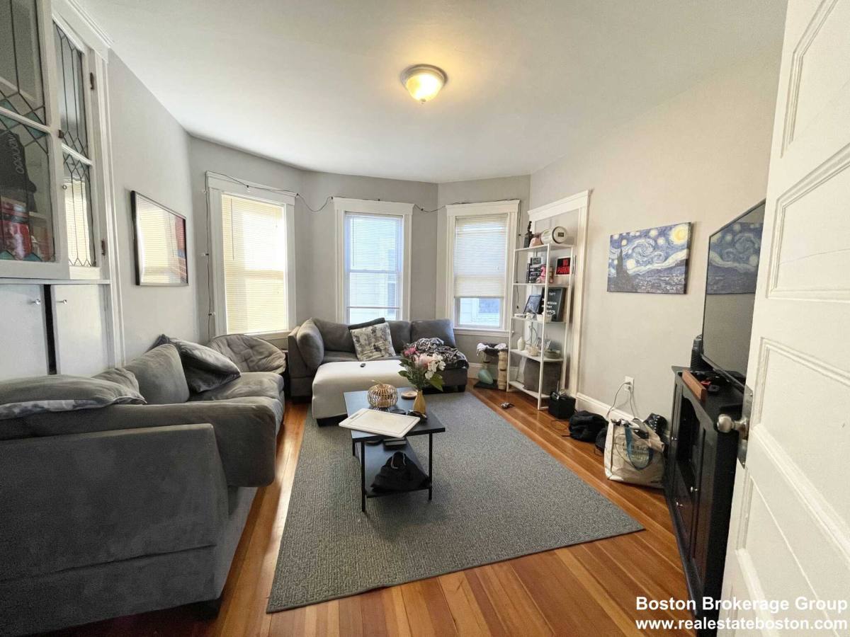 Apartment for rent at 19 Taft St, Dorchester, MA 02125