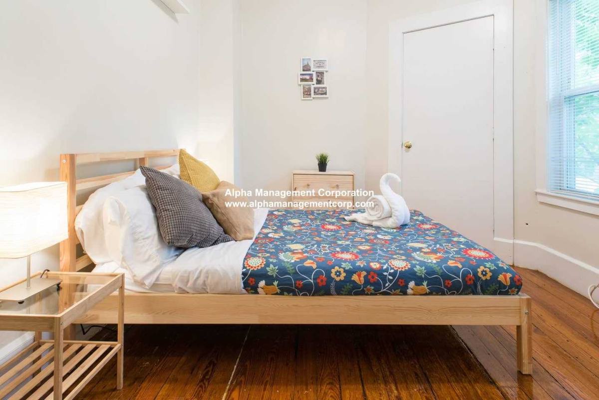 Apartment for rent at 133 Brook St, Brookline, MA 02445