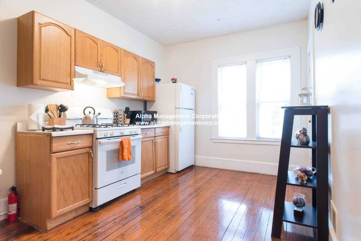 Apartment for rent at 133 Brook St, Brookline, MA 02445