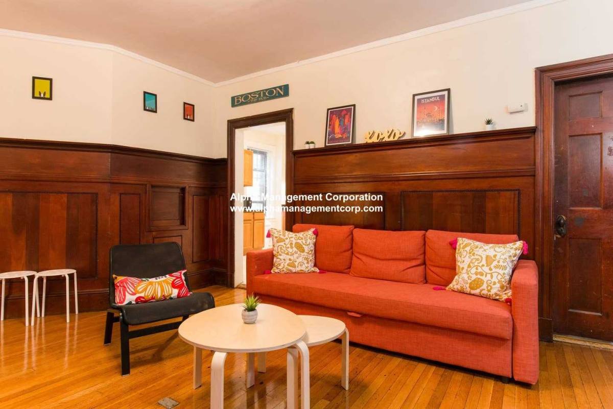 Apartment for rent at 1259 Beacon St, Brookline, MA 02446