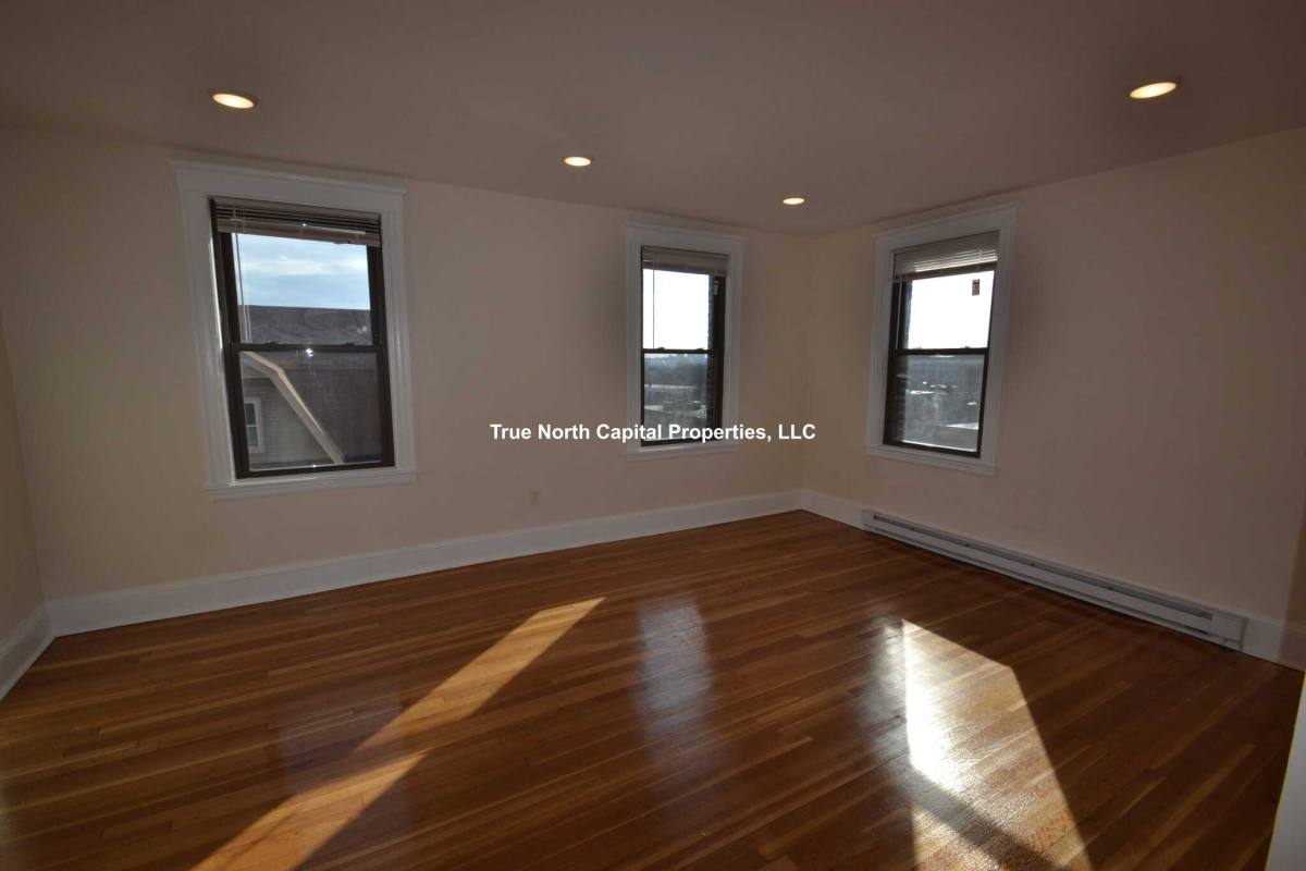 Apartment for rent at 389 Broadway, Somerville, MA 02145